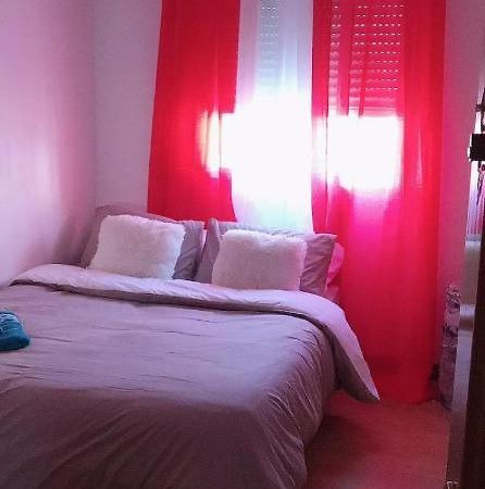 Apartamento De 3 Dormitorios Por Entrevias Мадрид Екстериор снимка